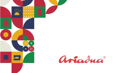 Geometryczny wzór z motywami krawieckimi: naparstek, szpulka, guziki, maszyna do szycia. Logo Ariadna.