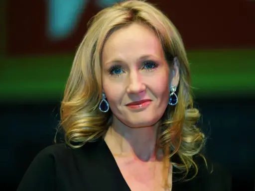 Kto stworzył Harry'ego Pottera? Poznaj J. K. Rowling i jej historię