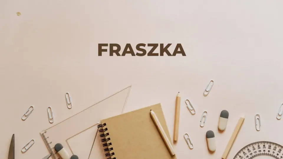 Na jasnym tle, wśród przyborów szkolnych, widnieje napis "FRASZKA".
